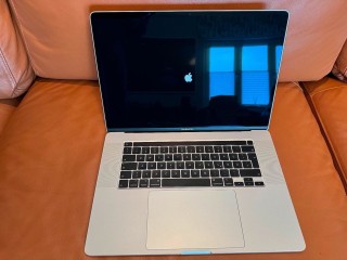 Apple MacBook Pro 16" avec Core i9, 1 To, 32 Go