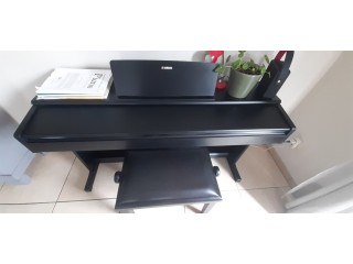A vendre piano électronique Yamaha parfait état