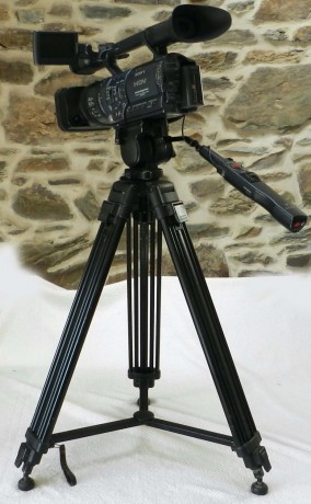 camera-sony-fx1-e-avec-dimportants-accessoires-big-0