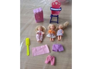 Petites poupées et accessoires